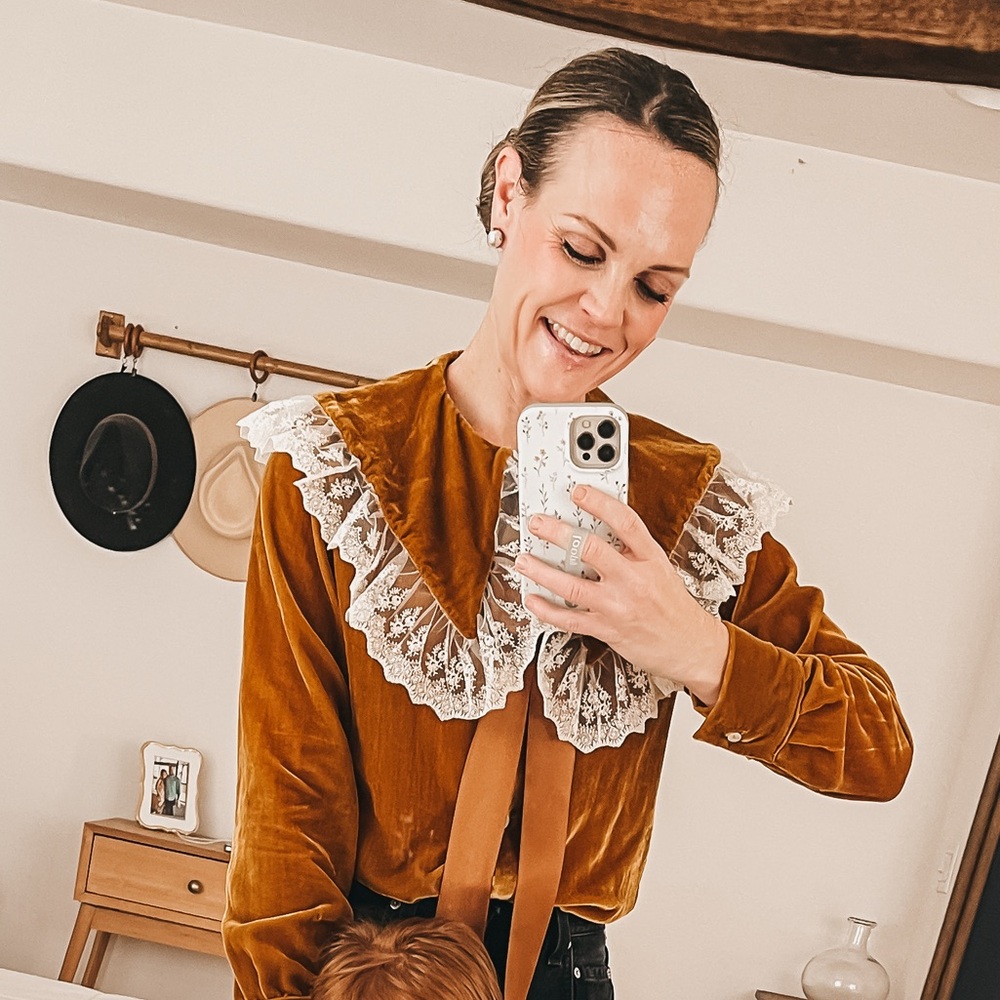 Laveste Velvet Carol Shirt